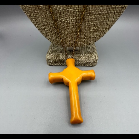 Bakelite Cross on Gold Tone Chain - Picture 2 of 5